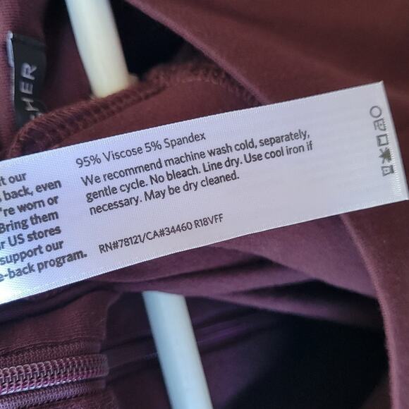 Eileen Fisher Casis Jumpsuit Lightweight Viscose Jersey Wine Burgundy Small - Picture 6 of 8